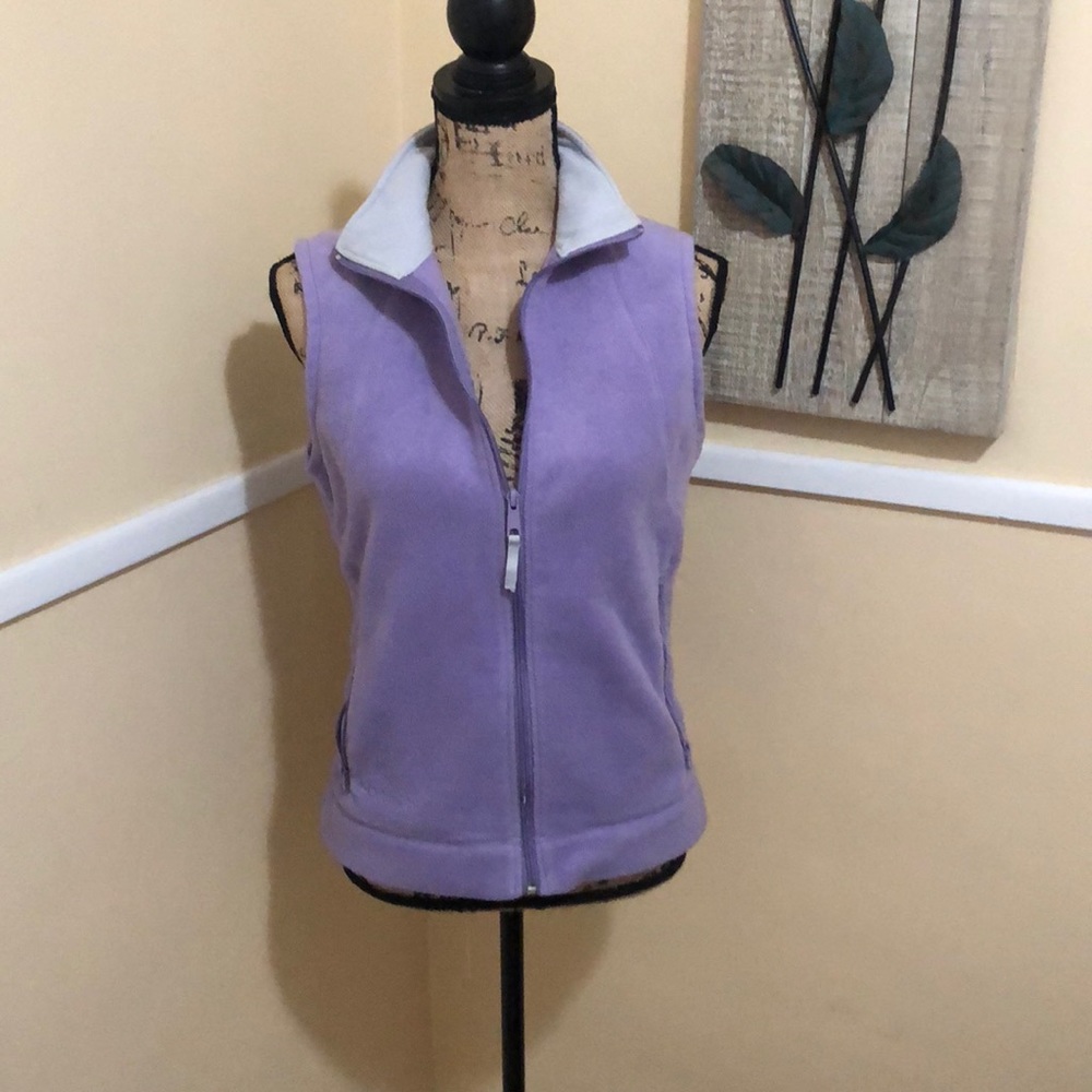 Small Columbia lavender fleece vest